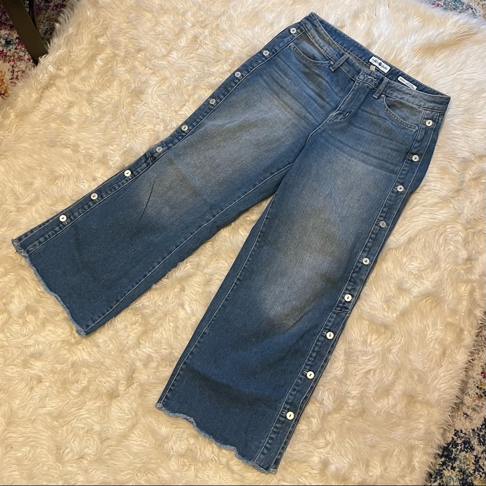 Denim culottes with side functional button